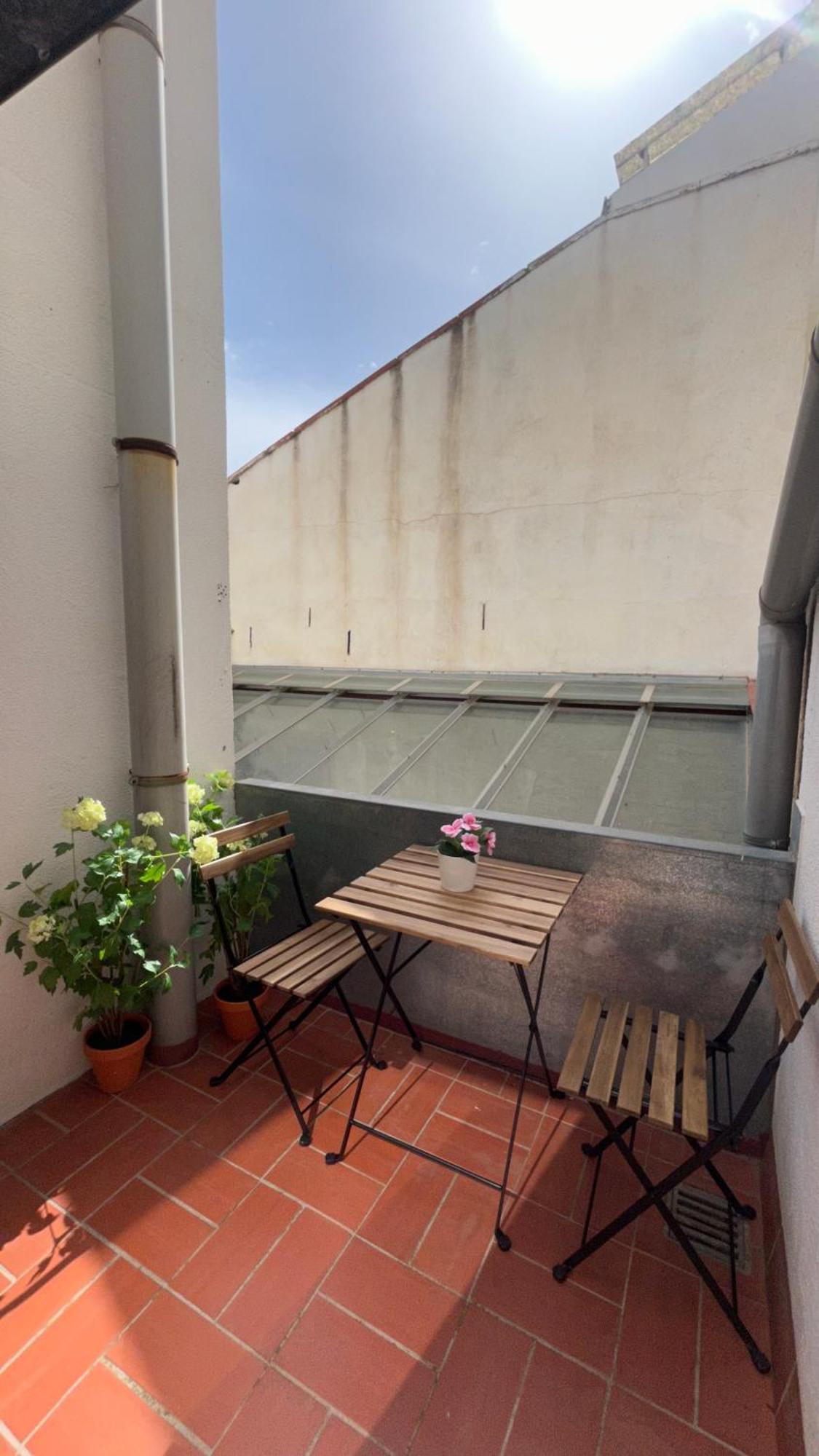 Se Centrico Con Terraza Apartment Terrassa Exterior photo